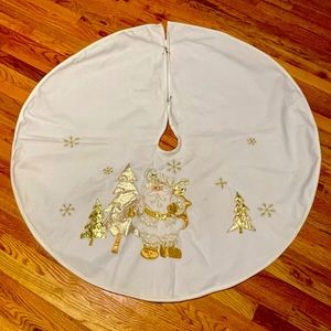 Christmas tree skirt